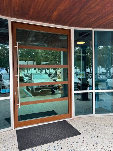 Windoor PV9998A Pivot Door